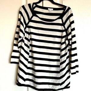 Chico’s off set striped raglan sleeve loose fit sweater size 1 Medium